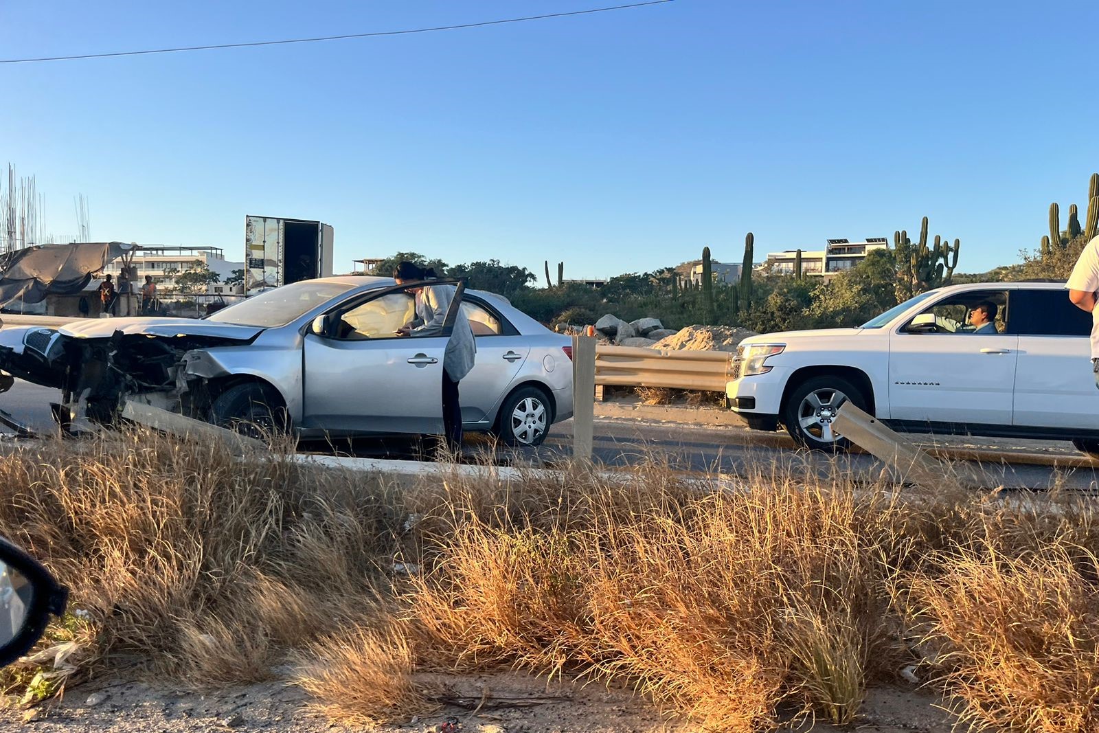 Accidente Automovilístico A La Altura De El Tezal 4642