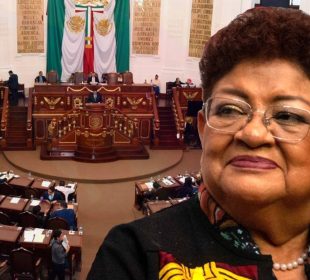 Ernestina Godoy con Congreso de fondo