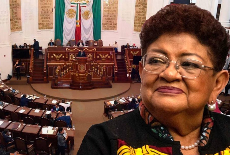 Ernestina Godoy con Congreso de fondo