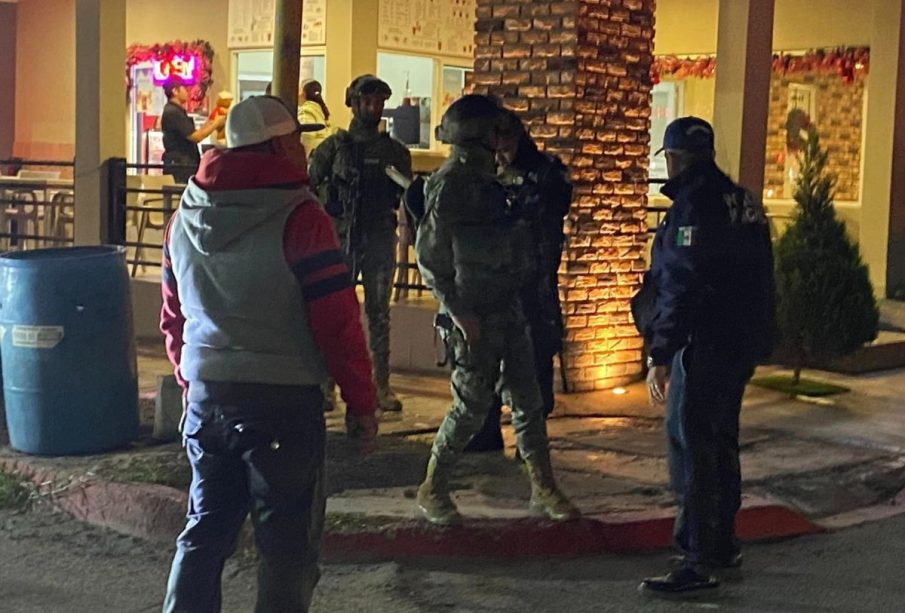 Guardia Nacional y Policías en minisúper