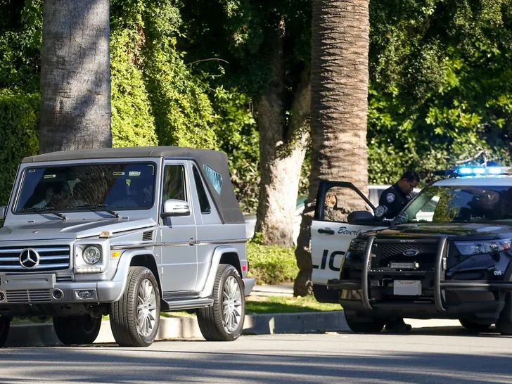 Hailey Bieber y Kendall Jenner detenidas