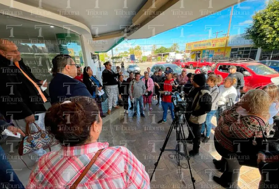 Manifestación en CFE La Paz