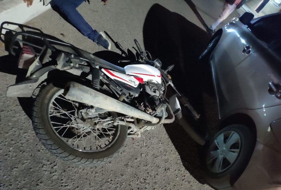 Motociclista accidentado en la colonia Misión de San Fernando