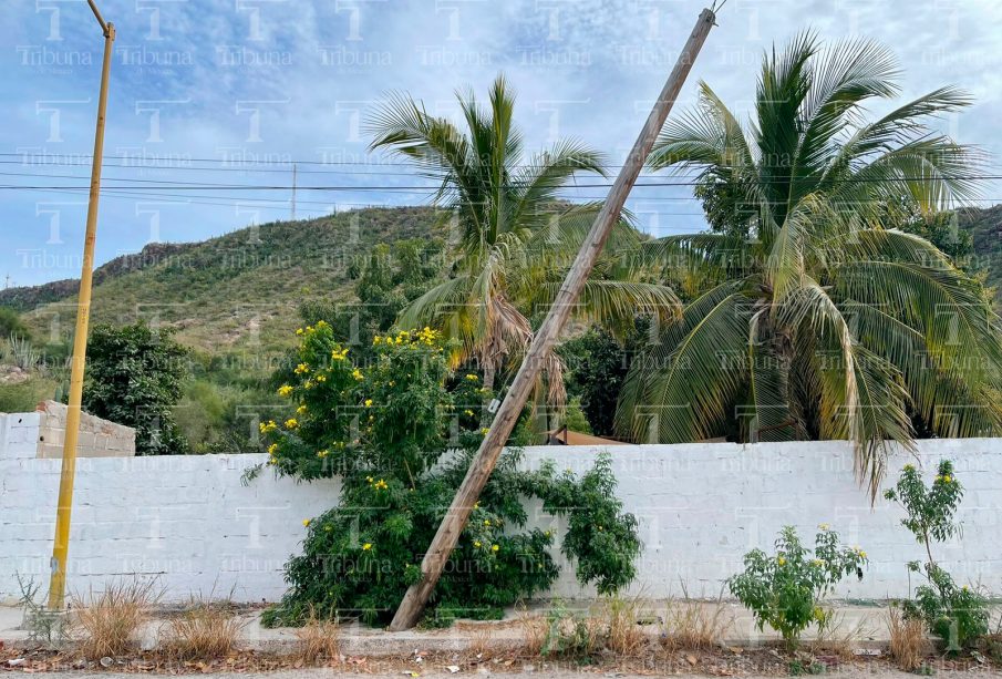 Poste de luz caído