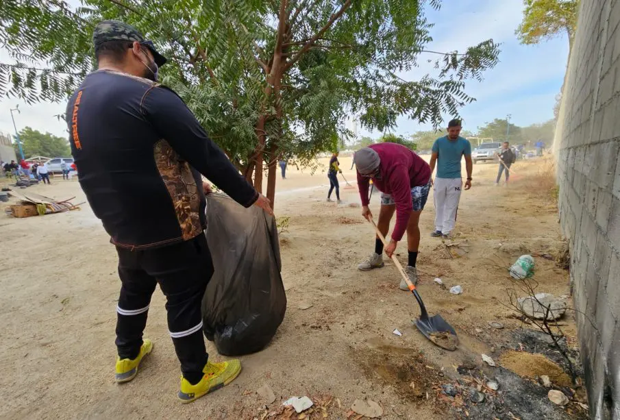 Recolección de basura en parque