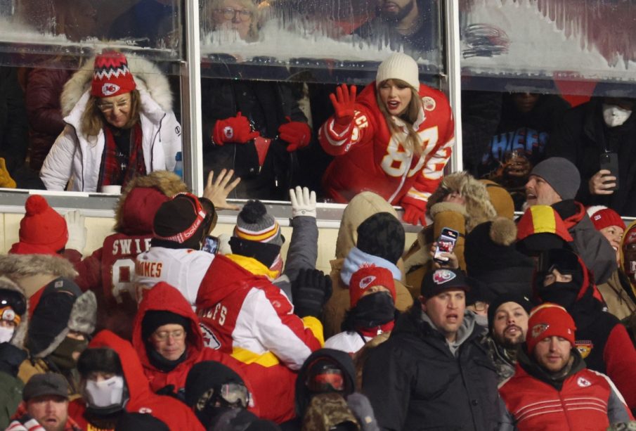 Taylor Swift en el partido de los Chiefs y los Dolphins