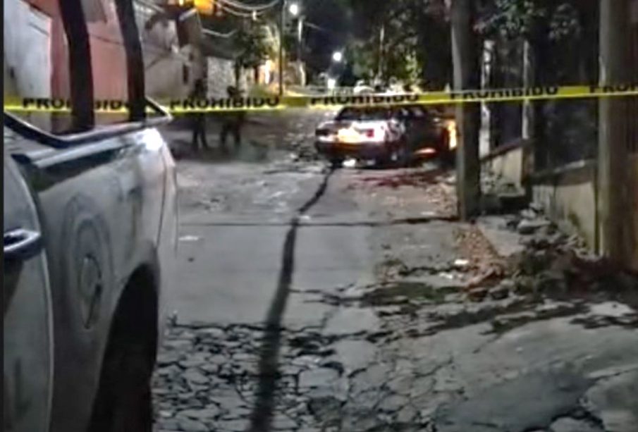 Taxista baleado y quemado en Iguala