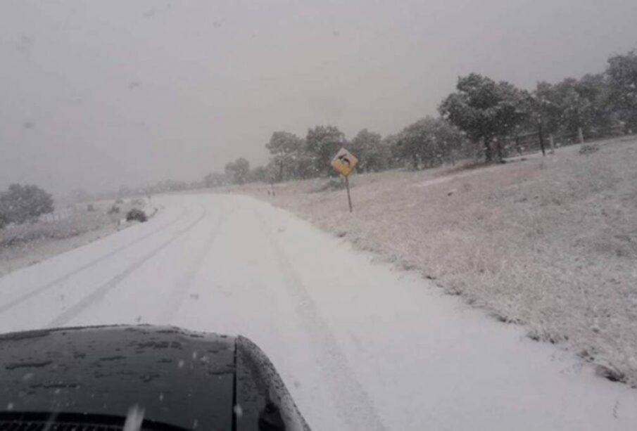 Cae nieve en algunos estados de México