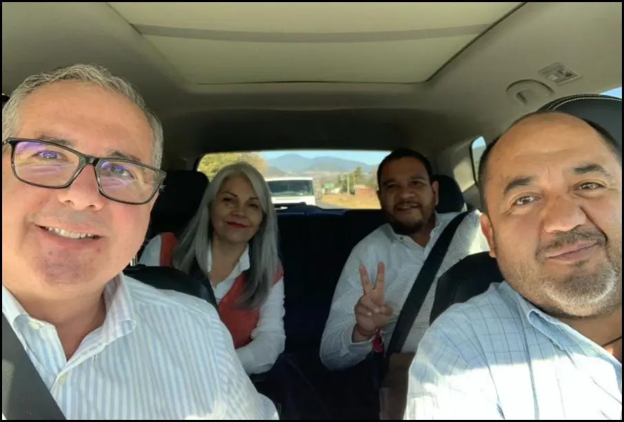 Diputado Enrique Godínez.