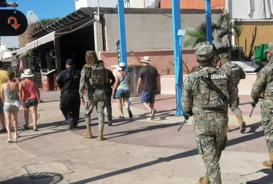Autoridades policiales en operativo de Los Cabos