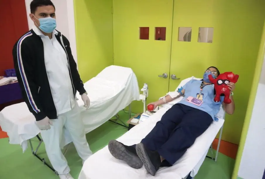 Pacientes en camilla en BCS
