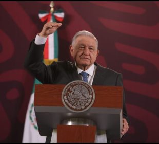 AMLO.