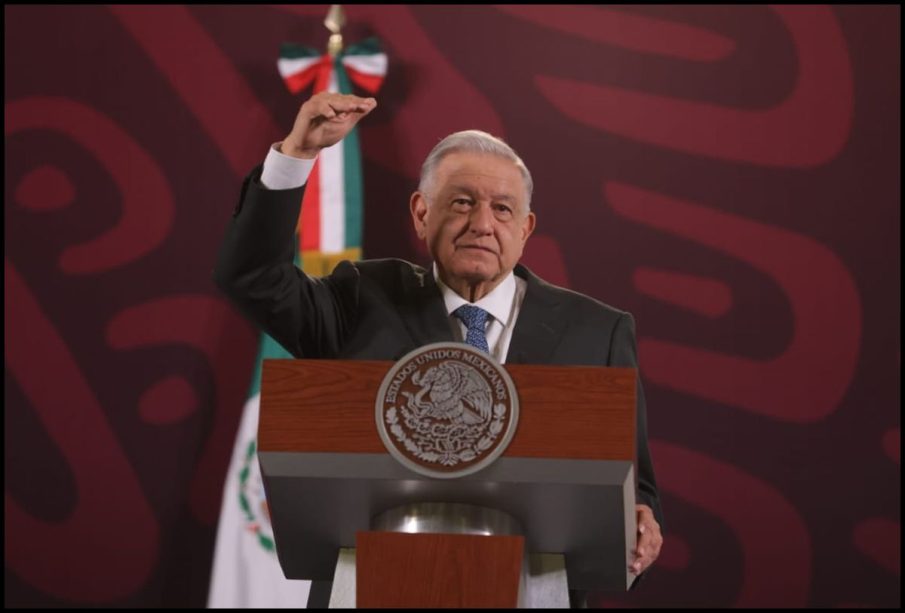 AMLO.