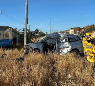 Accidente de tránsito entre dos vehículos