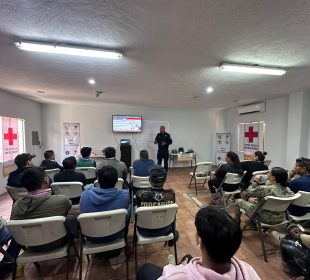 Capacitación a motociclistas en Cabo San Lucas