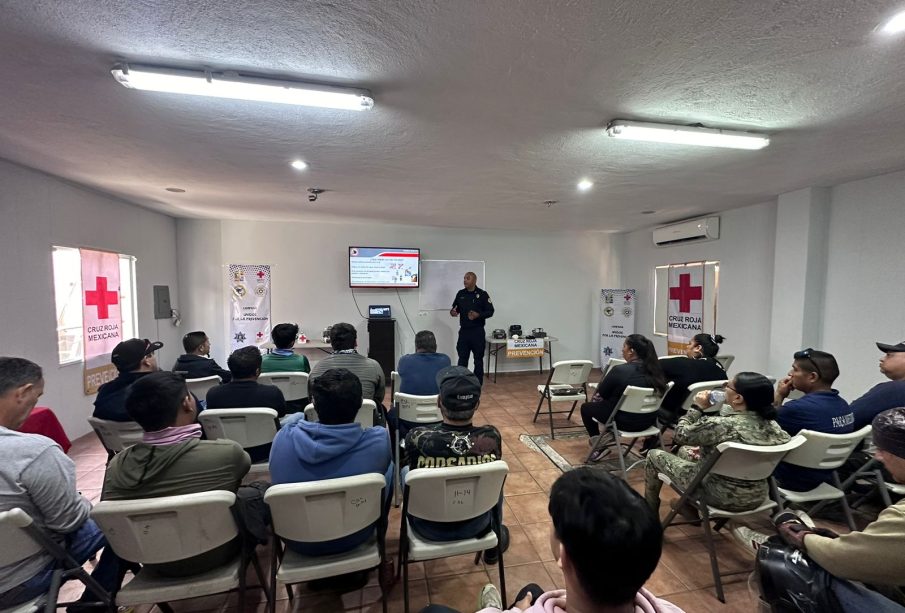 Capacitación a motociclistas en Cabo San Lucas