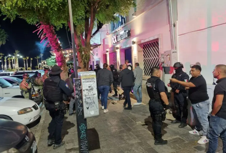 Cateo en centro nocturno de La Paz