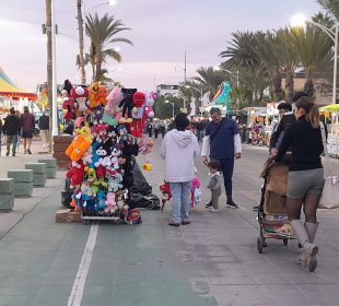 Familia disfruntando del Carnavalito