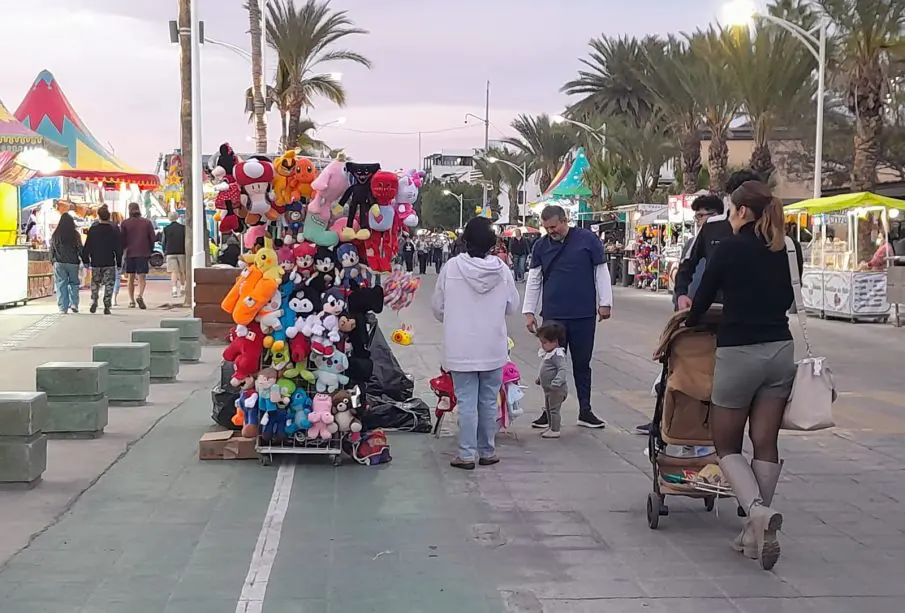 Familia disfruntando del Carnavalito