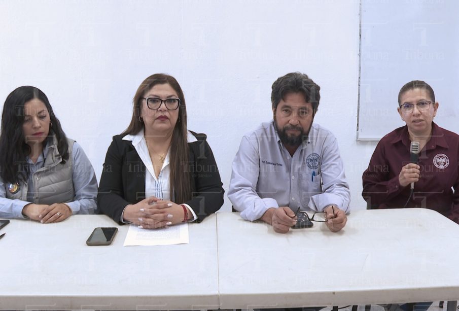 Integrantes de SITPREMO en rueda de prensa hablando de huelga