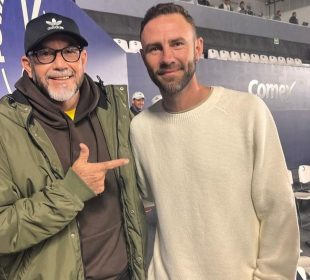 Miguel Layún en el Abierto de Tenis Los Cabos