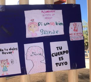 Pancarta sobre el abuso sexual