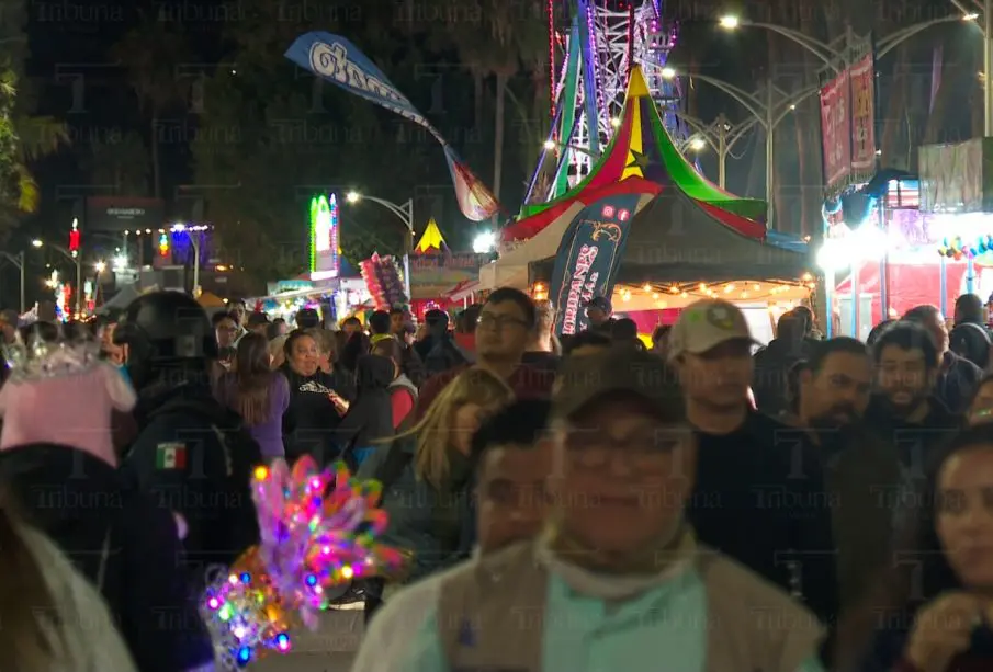 Personas en el Carnaval de La Paz