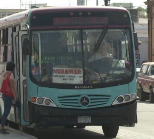 Unidad de transporte público en La Paz