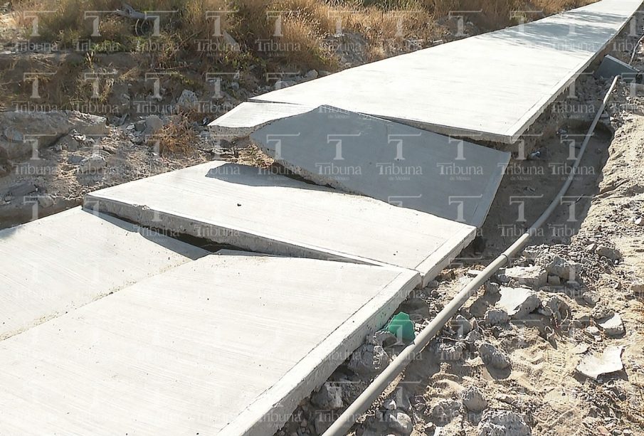 Vecinos en alerta por banqueta