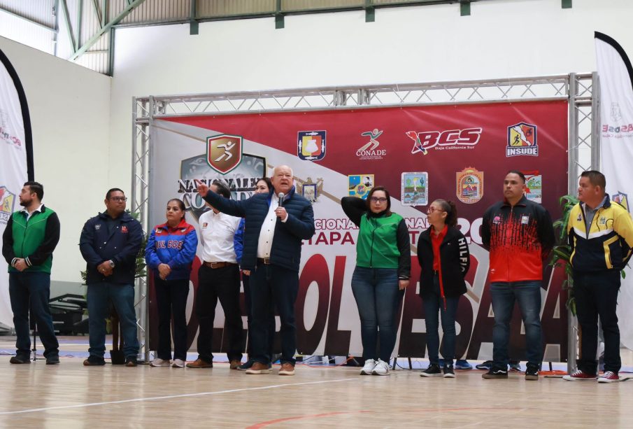 Víctor Castro en la inauguración de los CONADE