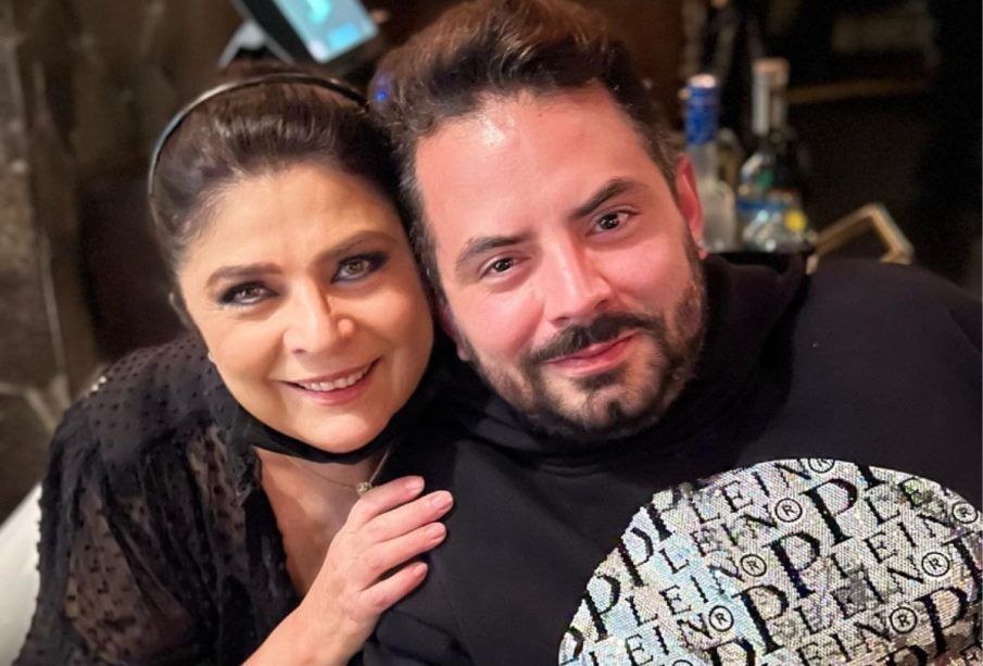 Victoria Ruffo y José Eduardo Derbez