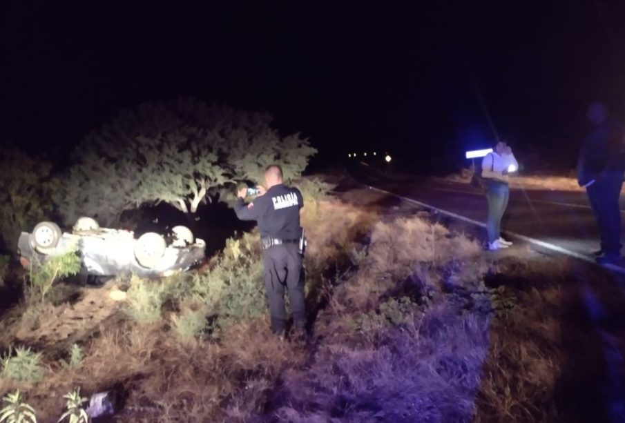 Volcadura en la carretera San Antonio