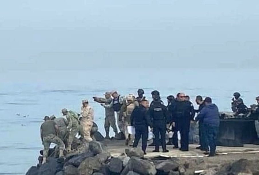 Militares rescatan cuerpo de otro militar en Ensenada