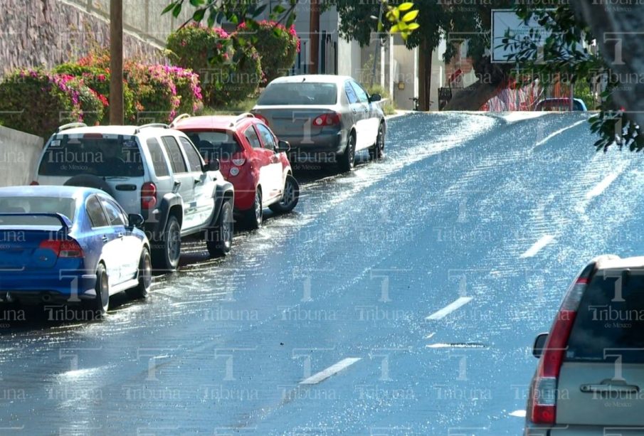 Aguas escurriendo en calles de La Paz