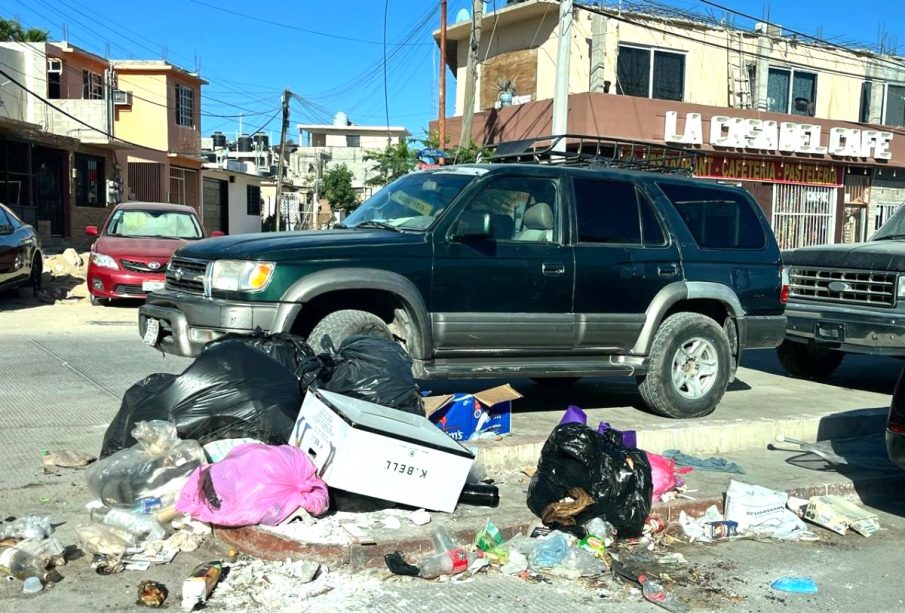 Basura en colonias de Los Cabos