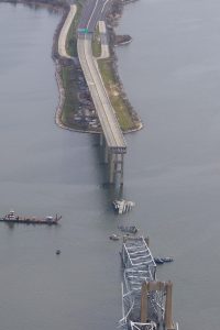 FOTOS del momento exacto del derrumbe de puente en Baltimore tras impacto de barco
