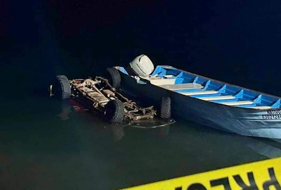 Volcadura termina en el mar; hay un fallecido en Santa Rosalía, BCS