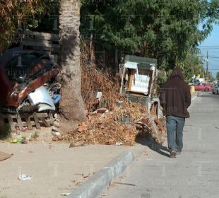 Un cúmulo de basura en calle de la colonia Pueblo Nuevo.