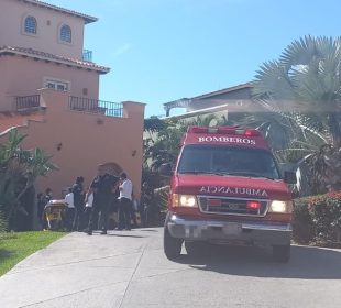 Bomberos en hotel en respuesta de explosión