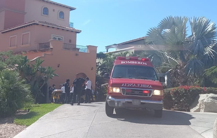 Bomberos en hotel en respuesta de explosión