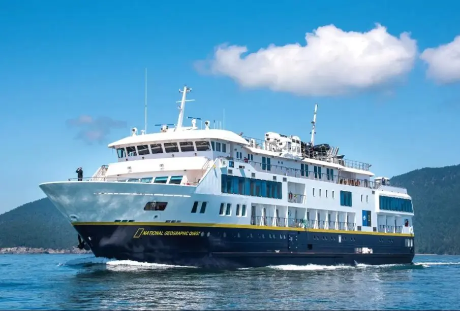Buque National Geographic Venture en BCS