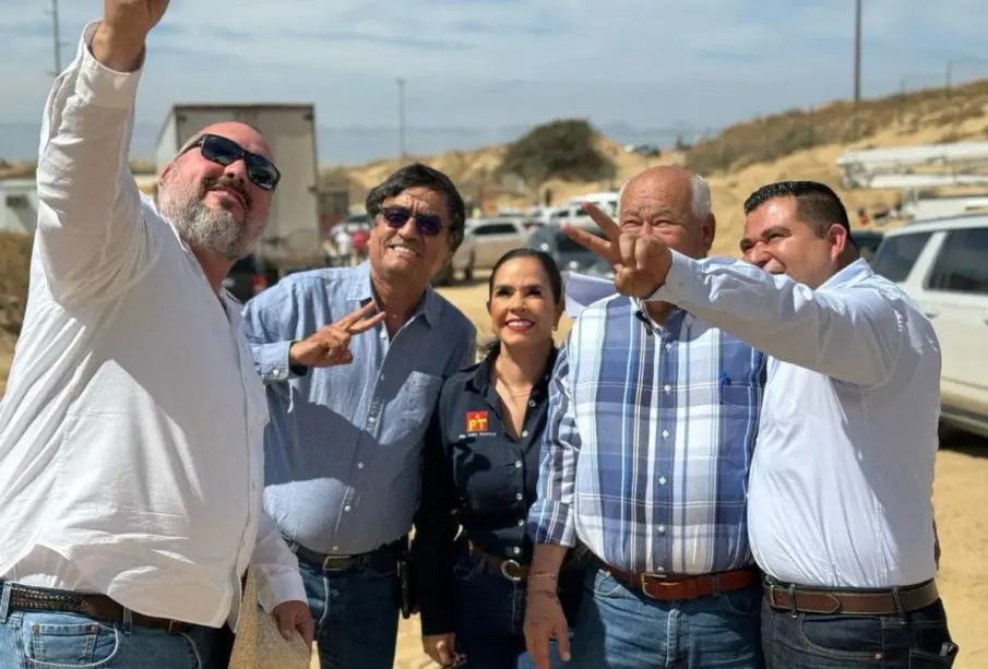 Candidatos de Los Cabos junto al gobernador de BCS