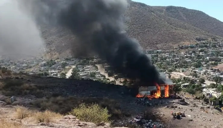 Casa consumida por incendio