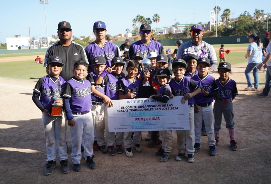 Equipo infantil de béisbol