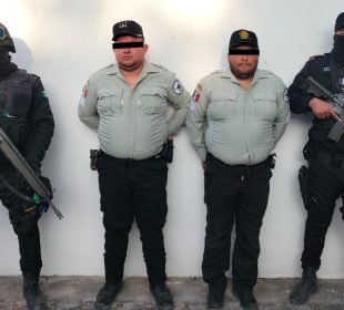 Mientras conducían una patrulla 'clonada', policías falsos son detenidos en Nuevo León