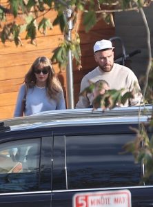 Taylor Swift y Travis Kelce disfrutan de románticas vacaciones en las Bahamas (FOTOS)