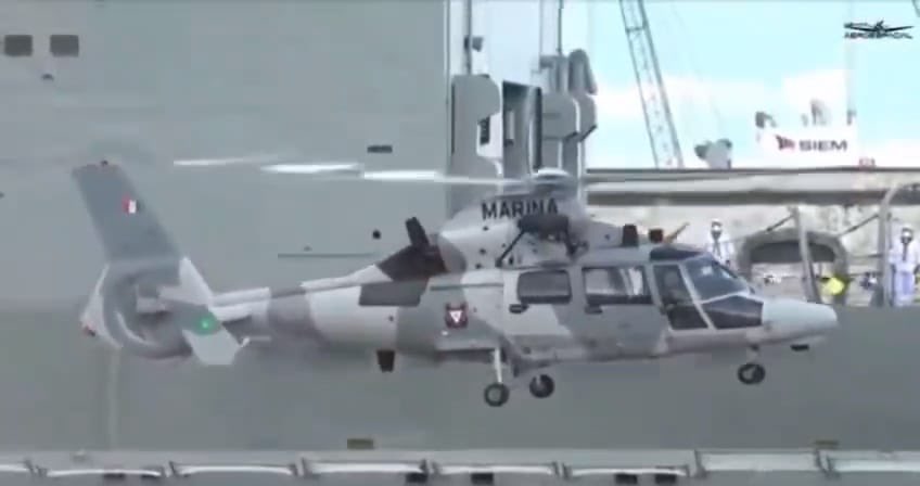 Helicóptero de la Marina se desploma