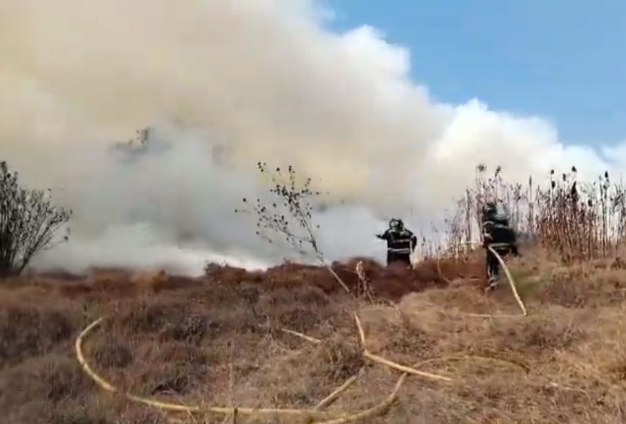 Sofocan tercer incendio en el Vaso Regulador "El Cristo", Naucalpan.