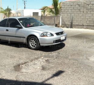 Baches en Camino Real desatendidos desde hace meses, denuncian vecinos