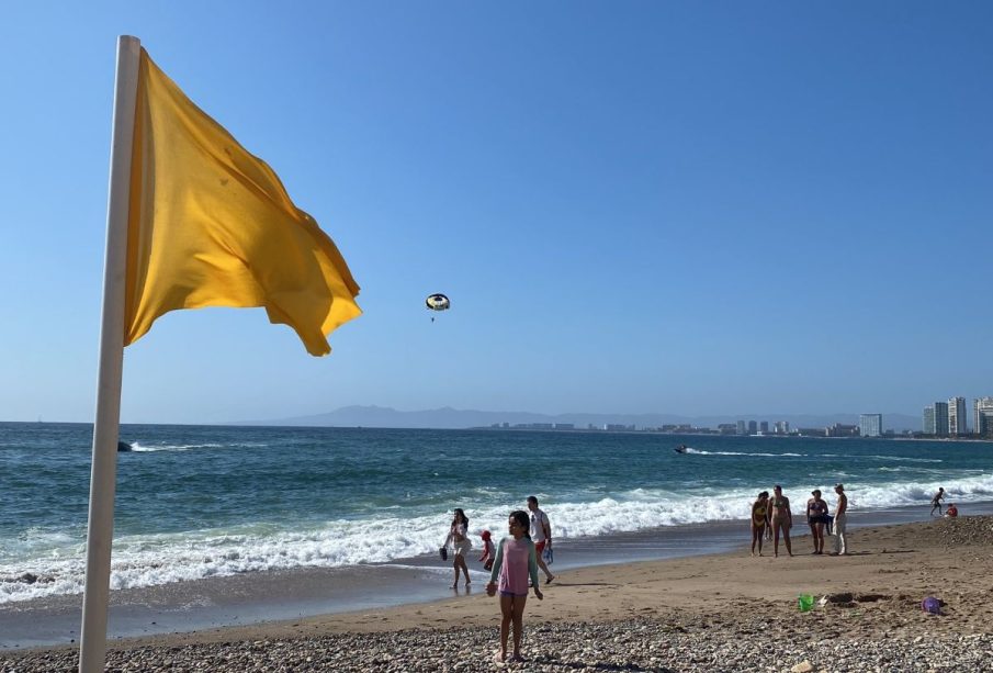 Bandera amarilla